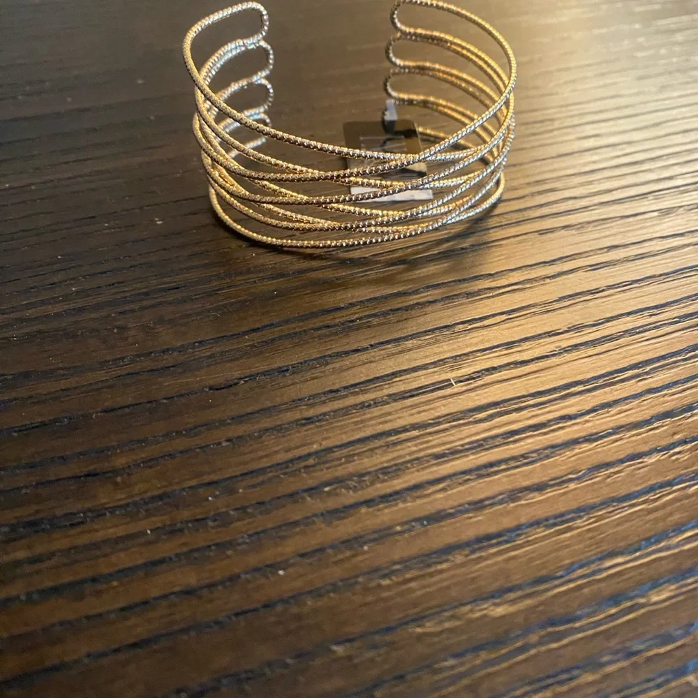 NEW INC International Concepts cutout cuff bracelet